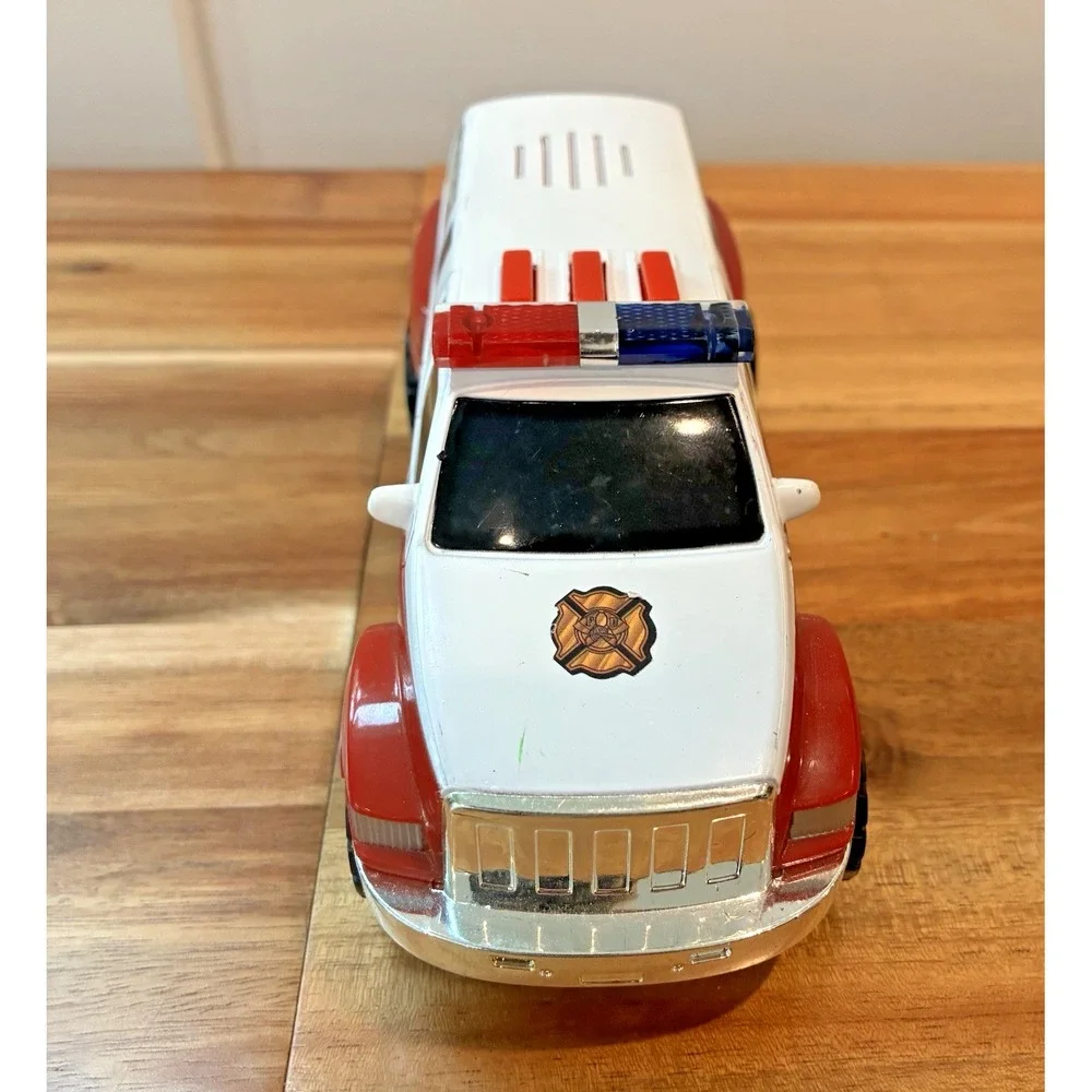 Tonka Fire Rescue Truck SUV Lights Sounds 7